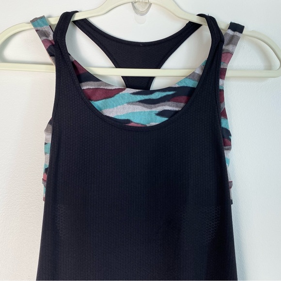 Lululemon All Sport Support Tank w/ Built In Bra Black Camo Multi Size 2 Purple - Picture 4 of 8
